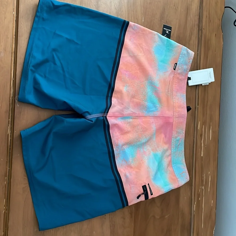 Rip Curl NWT Mirage Board Shorts Size 34